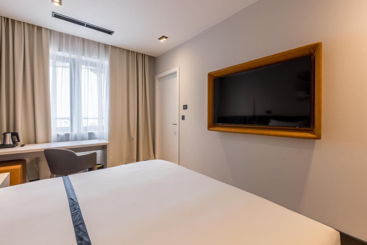 Cora Hotel Сплит Экстерьер фото