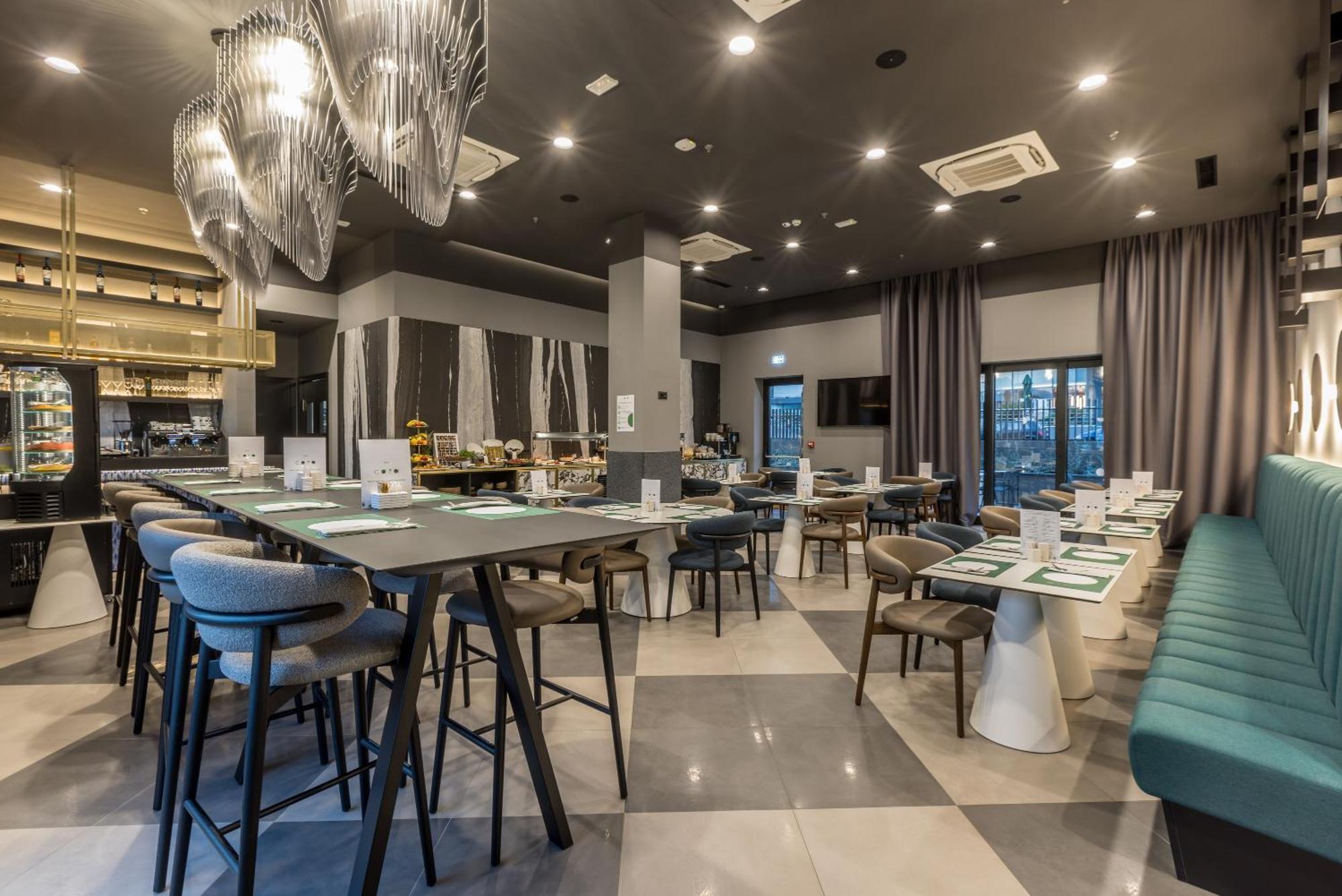 Cora Hotel Сплит Экстерьер фото